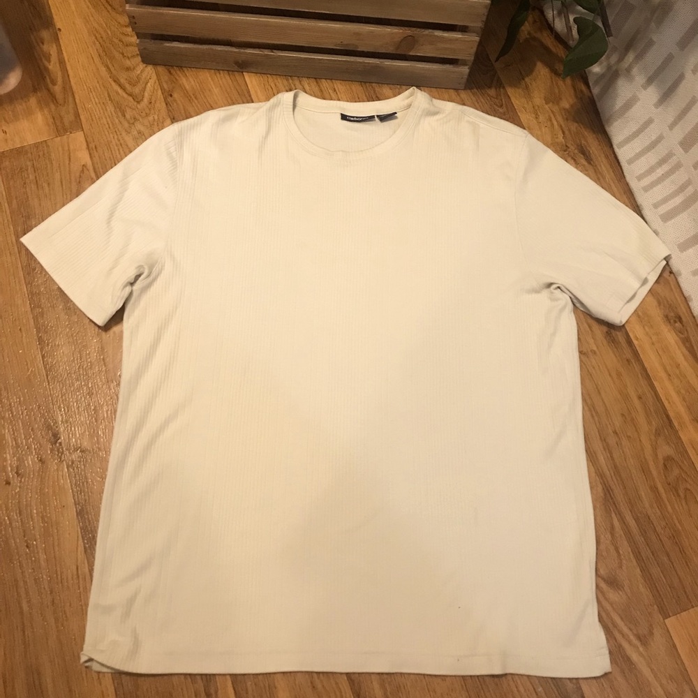 Claiborne pull over shirt men’s size XL Beige